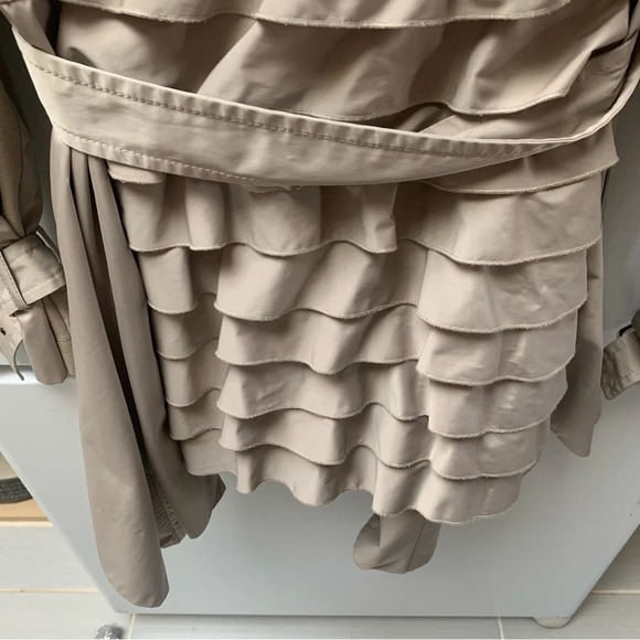 BcbgMaxazria Ophelia Trench  Coat Pumice Ruffle Back Pewter/Grey S - Picture 7 of 13